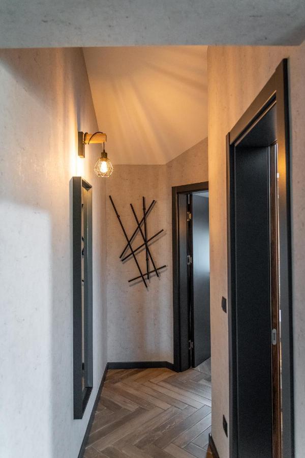 Hotel Hunters House Ezerets 外观 照片